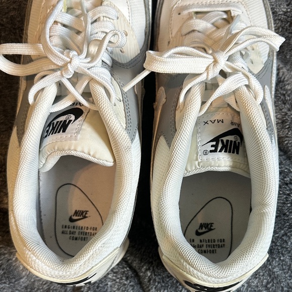 Nike Air Max White and Gray Shoes - Picture 6 of 6